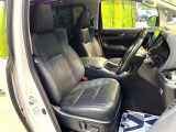 【シートヒーター&ベンチレーション】夏場は涼しい風でお尻や背中の熱やムレを防ぎ、冬はエアコンよりも早く温まってポカポカに!季節を問わず快適に過ごせます。