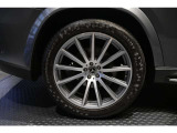 メルセデスの認定中古車「サーティファイドカー」では、万一お車が故障した場合も、ご購入後1年間もしくは2年間※は走行距離にかかわらずメルセデス・ベンツ正規サービスネットワークで無料修理いたします