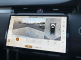 3Dサラウンドカメラ(360&deg;カメラ)で全方位の死角となる部分や発進時・駐車時・細い路地からの運転などカメラを通してモニターで確認することが可能です。