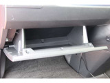 グローブBOX
