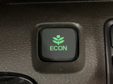 ★ECONスイッチ★ エコドライブを加速しよう!スイッチをONにすると、運転の仕方によるロスを抑え込み燃費をよくするようクルマが頑張ります(*^ー^*)燃費向上にチャレンジ♪