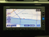 ナビゲーションはフルセグTV対応のGathers純正メモリーナビを搭載しています。Bluetoothオーディオ機能がありますので、スマートフォンなどの音楽も再生できます。