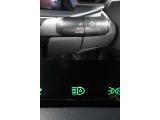 LEDヘッドランプを装備しております。ハイビームアシストとオートライト機能もありますので、周囲の状況に応じてライトを点灯&hArr;消灯してくれます。