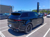 ランドローバーの厳しい規定をクリアした認定中古車です。高い品質で安心の中古車。それがランドローバーの認定中古車です。