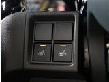『1台』のお車に対して、3名体制で日々議論を重ね仕入れを行っております。