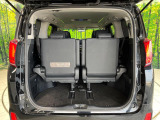 【パワーバックドア】スマートキーや運転席のボタンを押すだけでリアゲートが自動で開閉します!荷物を持っている時や、高い位置にあるバックドアを閉める際に便利な機能です♪