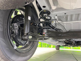 お車を安心してお乗りいただく為には、足回りの定期点検が欠かせません。サービスサポート(有償保証)では無料点検もご提供しており、安心のカーライフをお過ごしいただけるサポート体制が整っています。