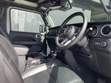 ラングラー アンリミテッド サハラ 4WD 本革シート