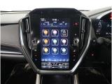 11.6インチの縦型ディスプレイに、ナビゲーション機能をはじめ、エンターテインメント、車両情報、エアコン操作、各種設定などを集約。タブレットのような感覚で、直感的に操作できます。