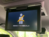 【フリップダウンモニター】大画面モニターで後席でもエンタメをお楽しみいただけます。小さなお子様にも大人気の装備です♪
