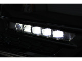 雨の日や霧の時に視界を確保するLEDフォグライト。