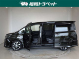 両側パワースライドドア付きだから、狭い駐車スペースなどでの 乗り降りラクラク!小さなお子さまのいるご家庭には嬉しい装備。