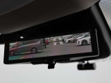 車両後方を映し出します・スマートルームミラー装備です。