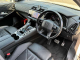 フランス車ならではのオシャレな内装がオススメです!