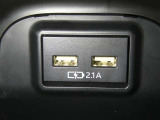 【充電用USB端子】デバイスの充電に便利です。※実際の接続端子は写真で確認or店舗までご気軽にお問合せください♪