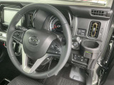 グリップ感のあるステアリングで楽しく運転できます♪