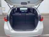 広い荷室は、買い物はもちろんレジャー・旅行でも充分なスペースがあります。