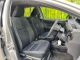 運転席シート廻りは使用感も少なく、良好な状態となっています。前オーナー様が丁寧に使っていたことがよくわかりますね。