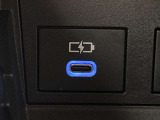USB Type-Cポートがついています。