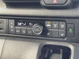 【 オートエアコン 】車内温度を感知して自動で温度調整をしてくれるのでいつでも快適な車内空間を創り上げます!