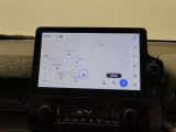 純正ナビを装備。タッチパネル式で使いやすく、お出かけもラクラクです。
