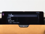 ハンズフリー通話や音楽再生、スマホを接続してナビゲーションと楽しみ方が広がります(^^♪