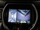 狭い場所での駐車やすれ違いなどでより的確な運転操作に役立つ全方位カメラが装備されています。