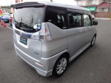 プライバシーガラス付!荷室も安心です。