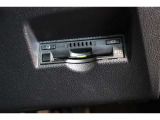 高速道路の利用時に便利なETC。料金所での停車や小銭を探す手間がなくなり快適です♪見た目もすっきりとしたビルトインタイプを装備しています。