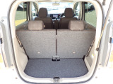 ◆定員乗車時のカーゴルームです。普段のお買い物の荷物やたくさんの収納が可能です。