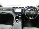「中古車ハイブリッド保証」付き。ハイブリッド機構を無償で保証します。保証期間は、初度登録年月から10年目まで、またはロングラン保証が終わってから3年間。ただし累計走行距離が20万km以内です。