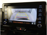 バックガイドモニターで、後方を確認しながら安心して駐車することができます。運転初心者も熟練者も必須の機能ですよ!