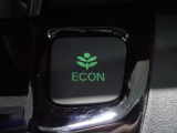 エンジン、エアコンなどを制御し低燃費な『ECONモード』に、また走りを楽しみたいとき、空調など快適性を重視したいときにはスイッチOFFで通常モードに切り替えができます!