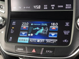 使いやすさや安全性を追求したステアリング周り!高級車ゆえにスイッチ類が多いのも特徴ですね!考え尽くされた配置ですぐに使いこなす事が出来ますのでご安心下さい!是非、体感してみて下さい!!