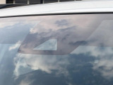 【トヨタセーフティセンス】走行中に前方の車両等を認識し、衝突しそうな時は警報とブレーキで衝突回避と被害軽減をアシスト。より安全にドライブをお楽しみいただけます。