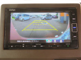 車庫入れ・駐車を安心サポート!バックカメラ装備です。
