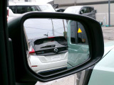 ブラインドスポットモニターがついているので車線変更も安心です!