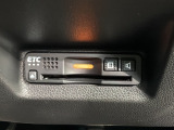 いまや快適なカーライフに欠かせないETCが付いています。