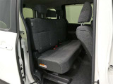 ゆとりある広々とした車内空間は、ドライブを始め買い物やレジャーなど、幅広く活躍します。一人でもみんなとでもお出かけを楽しみましょう!