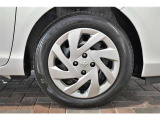 タイヤサイズは175/65R15です。