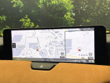 【12.3インチマツダコネクト】車内の雰囲気にマッチした大型ディスプレイ。スマホ接続でのナビ使用やBluetooth再生等、様々な機能が楽しめます。直感的なダイヤル操作が可能で、使い勝手も良好です。