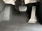オルガン式アクセルペダルで長距離運転も足への負担が少ないです