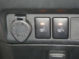 【シートヒーター搭載】シートを温めてくれる暖房機器です!長時間座っていると負担が掛かりやすい背中や腰、または冬場の寒い日に冷えやすい脚部に快適なぬくもりを♪