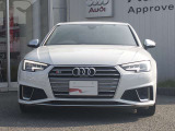 シングルフレームグリルはAudiの象徴的なデザイン要素であり、一目でAudiとわかるスタイル、大きくて迫力のある形状が車のスポーティな印象を強調しており、魅力的なデザインとなっています。