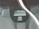 【シティブレーキアクティブシステム】低速走行中に前方の車両等を認識し、衝突しそうな時は警報とブレーキで衝突回避と被害軽減をアシスト。より安全にドライブをお楽しみいただけます。