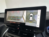 バックガイドモニターで、後方を確認しながら安心して駐車することができます。運転初心者も熟練者も必須の機能ですよ!