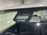 【衝突被害軽減ブレーキ】前方の車両や横断する歩行者などを検知した時、衝突回避や被害軽減をサポートします。