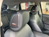 運転席と助手席のヘッドレストにはBOSEスピーカー内臓です。