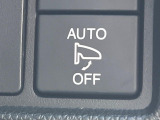 【電動格納ミラー】サイドミラーは電動格納式となっており、狭い駐車場でもキズがつくリスクを抑えられます。