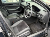 ゆったり大きくサポートも深いフロントシートです☆